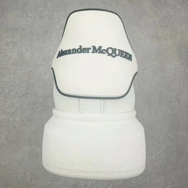 MCQUEEN – Bild 2