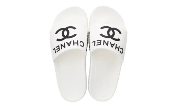 Chanel Slides – Bild 3