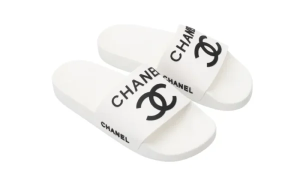 Chanel Slides – Bild 2